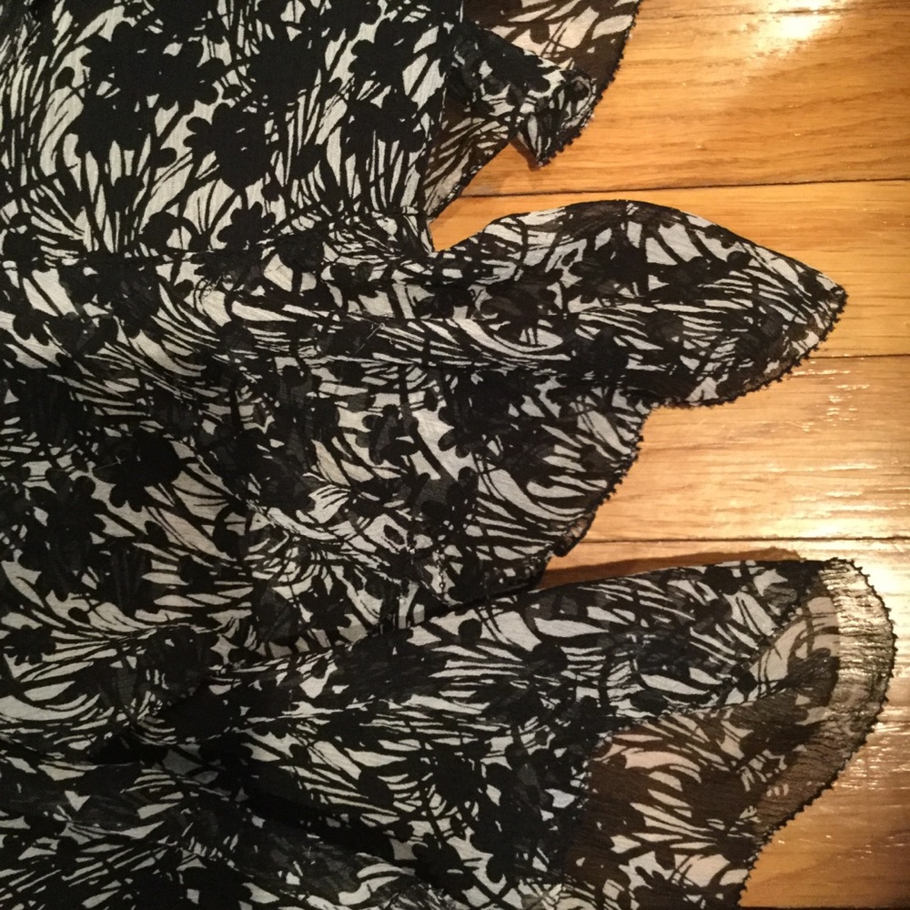 BEAUTIFULLY LAYERED ANN TAYLOR CHIFFON SKIRT - Picture 4 of 12